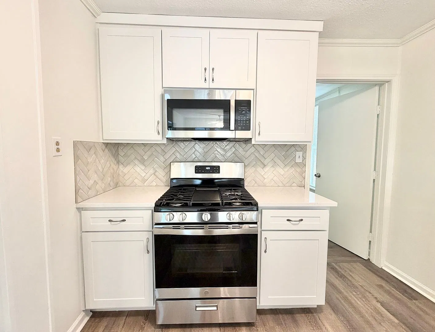 Fall in Love with This Freshly Updated Denton Gem — Photo 4
