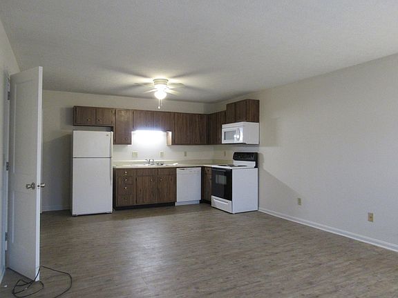 5th image of 173 Creekvale Dr APT 14