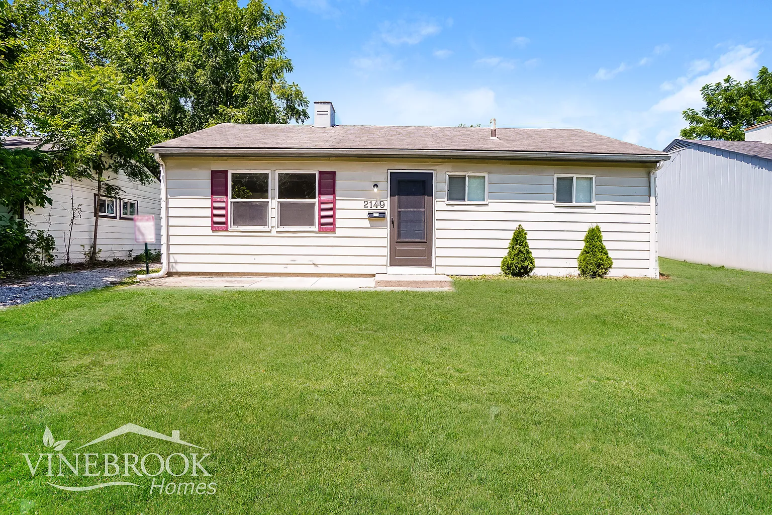 2149 Grasmere Ave photo 1