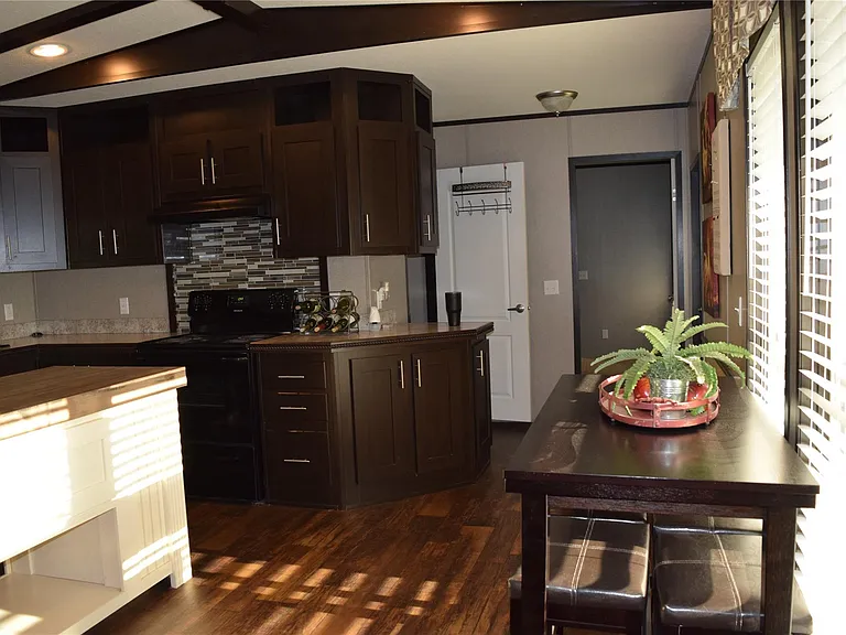 4798 Curry Rd — Photo 5