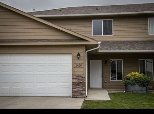1419 W 25th St, Yankton, SD 57078