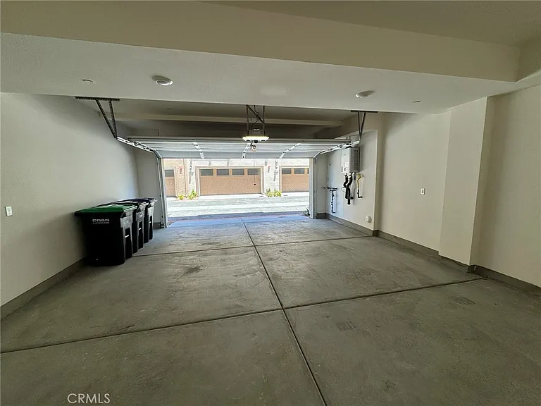28094 Melrose Dr — Photo 25