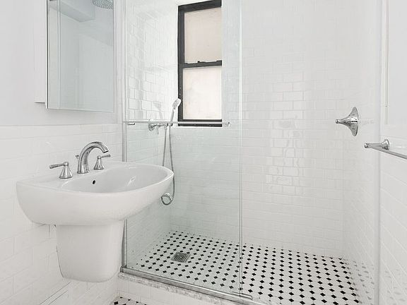 4th image of 60 9th St #208