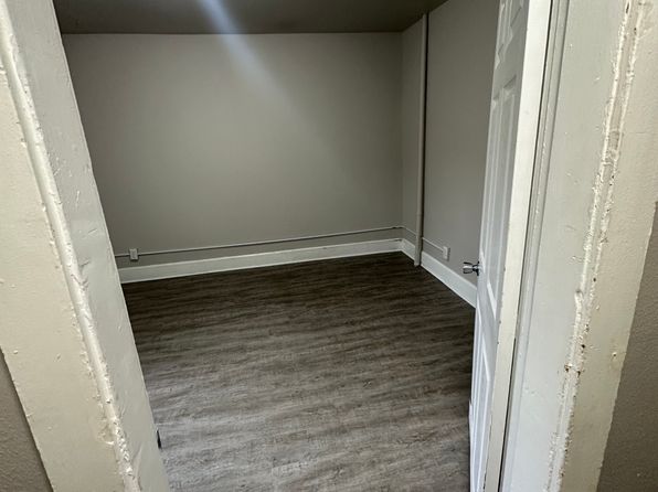 147 10th Ave N APT 3