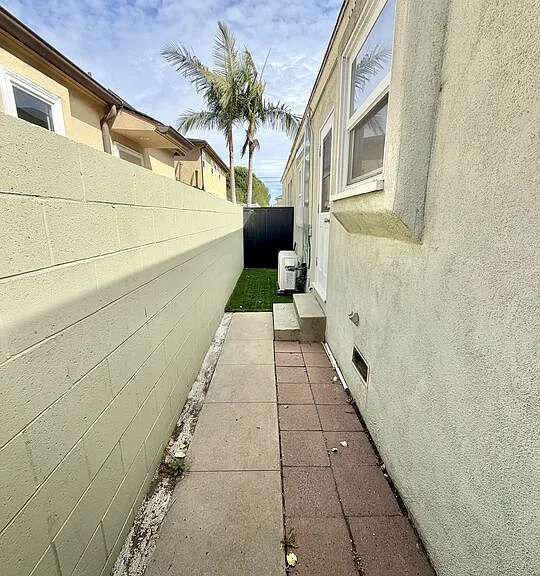 1504 Ocean Park Blvd — Photo 18