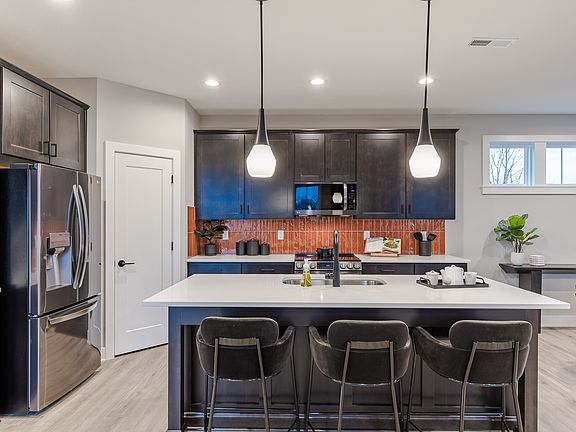 4th image of 9234 Anthem Ave