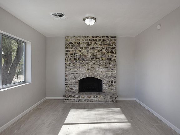 5th image of 144 W Palmdale St