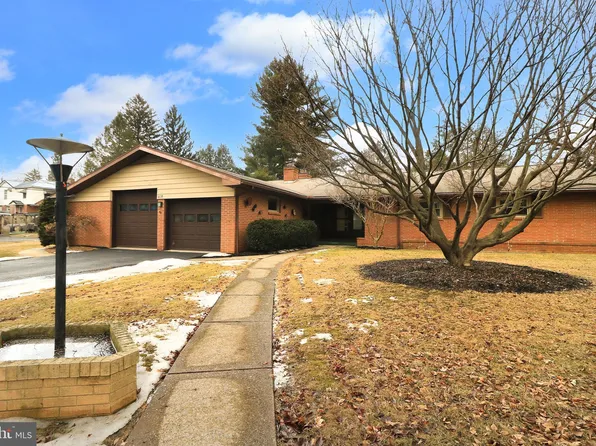 731 Thomas St, State College, PA 16803