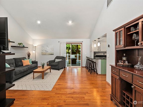 5th image of 20311 Marine View Drive SW