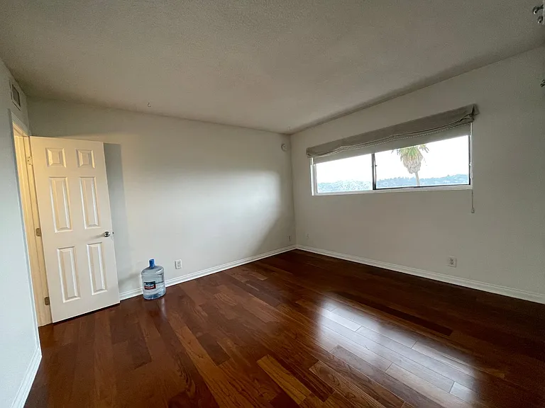 538 Vista Gloriosa Dr — Photo 32