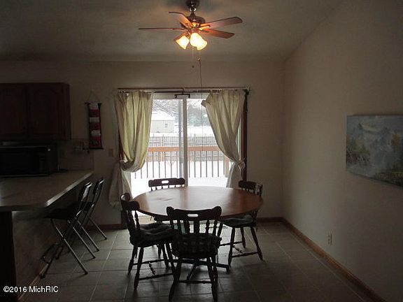 4th image of 11165 Autumn Dr