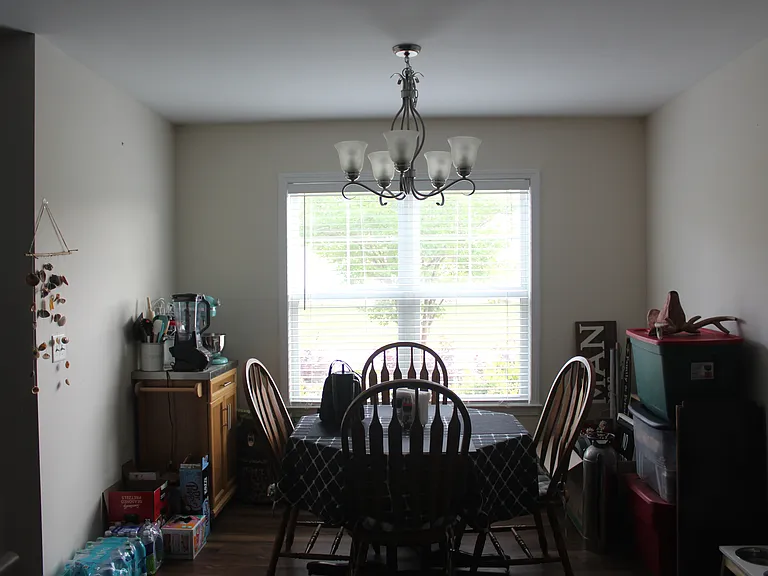 111 Glasgow Dr — Photo 8