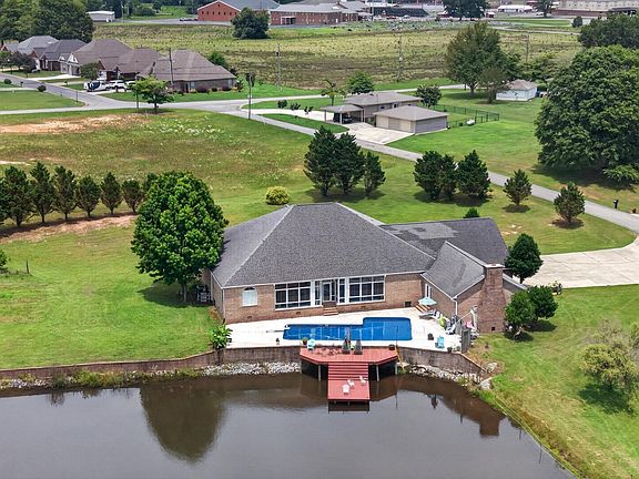 2nd image of 383 Ross Rd