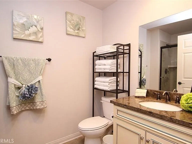 1330 Clementine Way #A — Photo 5