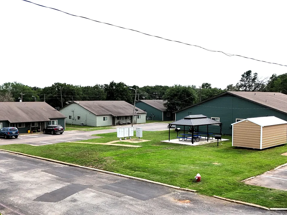Welcome Home to The Oaks Fourplexes