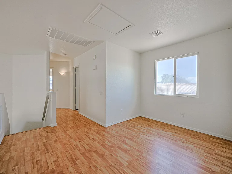 3225 N 130th Ave — Photo 30