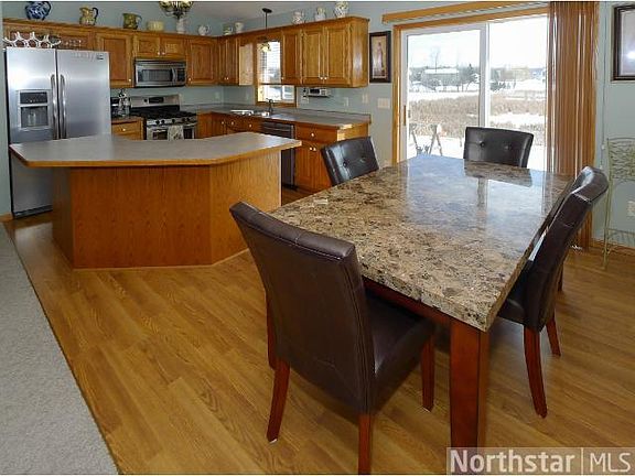 3rd image of 38463 Coventry Dr