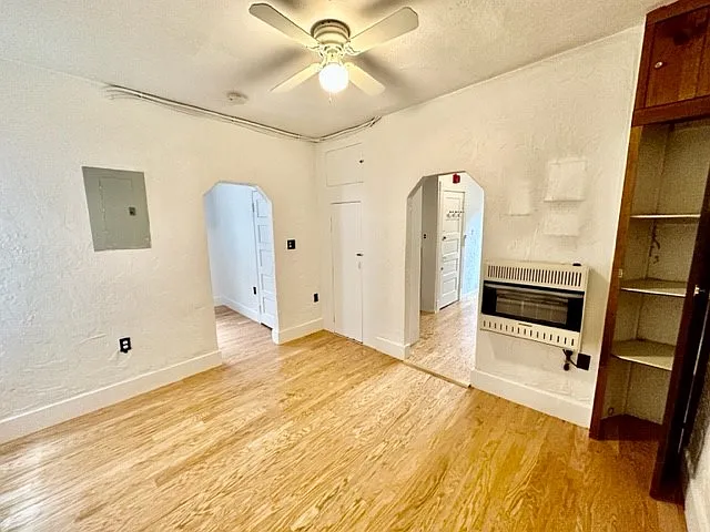 4 Garden Court St #4B
