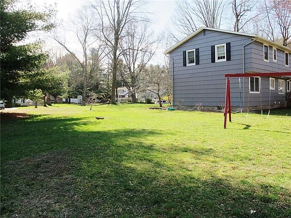 5th image of 1 Southern Ct