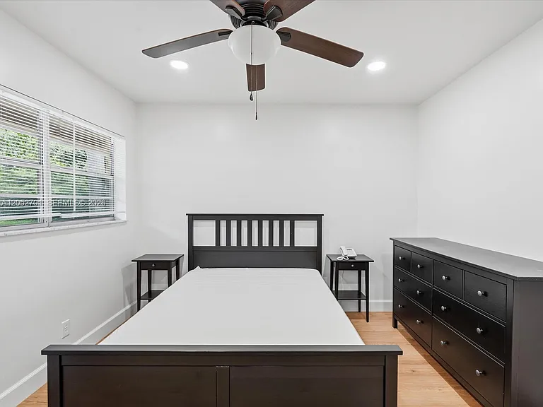 230 SW 11th Ave #8 — Photo 20