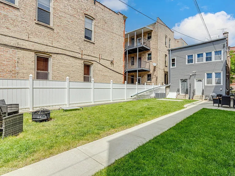 522 N Armour St #1 — Photo 23