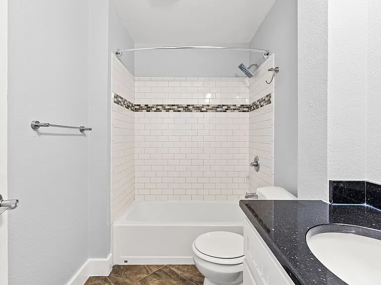138 Elm Avenue — Photo 14
