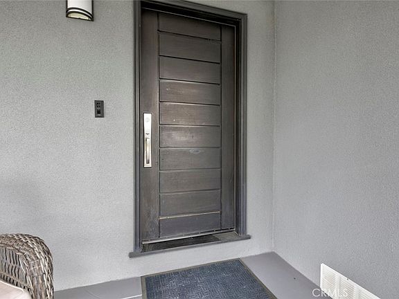 5th image of 6911 Valmont St