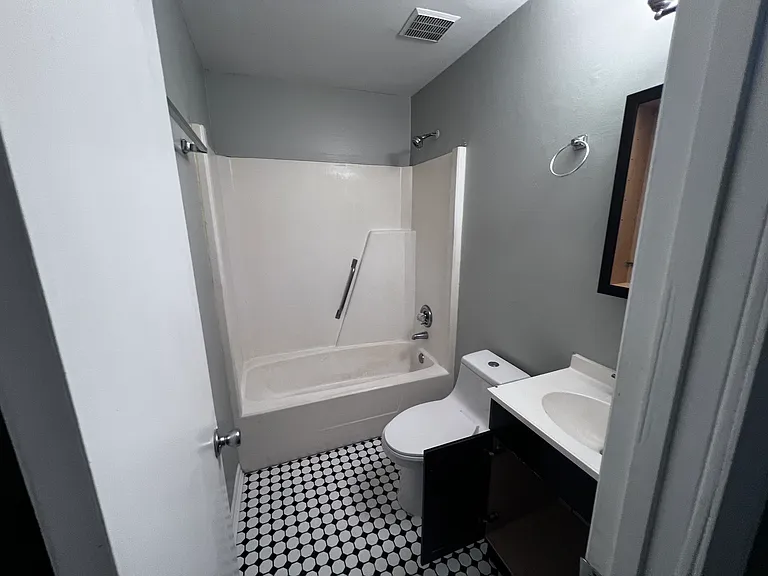 1214 Camden Ave #D — Photo 7