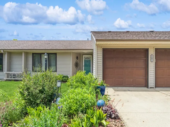 1012 E Competine St APT 201, Knoxville, IA 50138