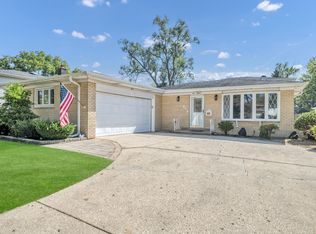 615 Cordial Dr, Des Plaines, IL 60018