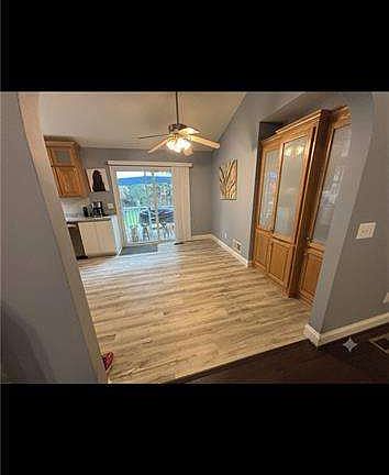 5th image of 115 Greatwood Dr