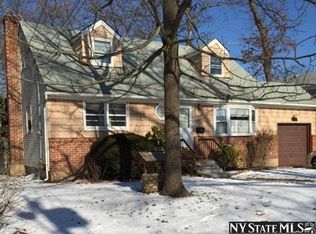 1971 Horatio Ave, Merrick, NY 11566