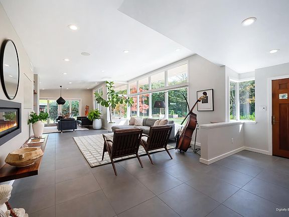 2nd image of 2701 Huntington Rd