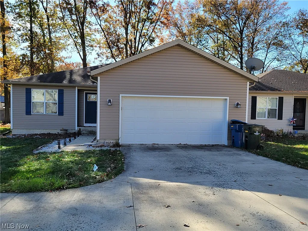 35261 Schoolhouse Ln photo 1