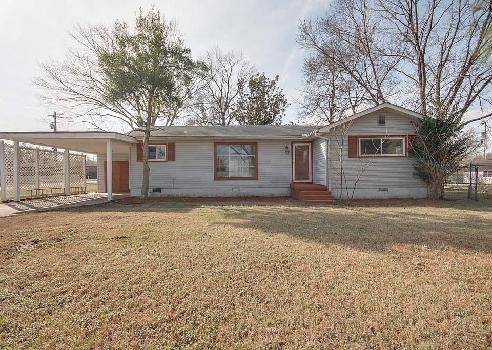 1st image of 201 Sycamore Dr