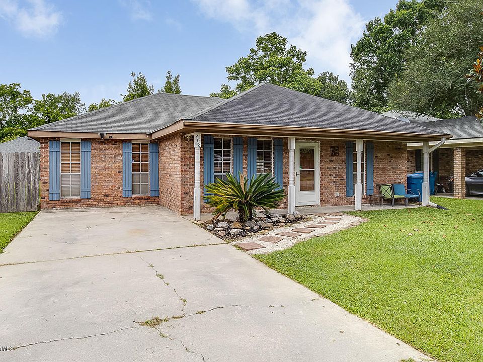 1st image of 208 Caledonia Dr