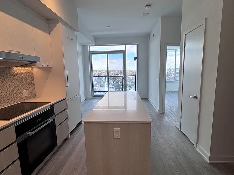 8188 Yonge St #617 — Photo 13