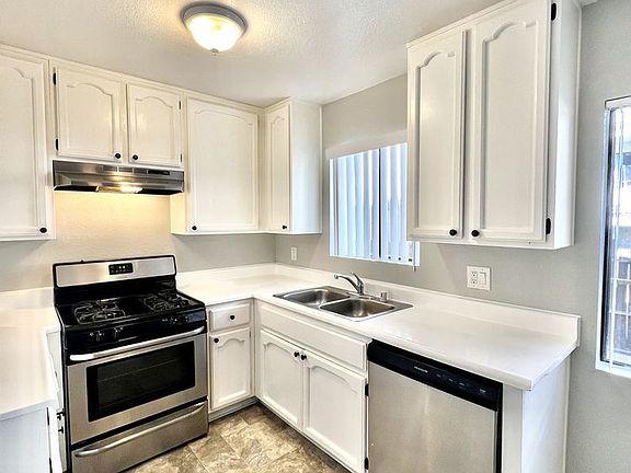 4th image of 11449 Menlo Ave APT 2