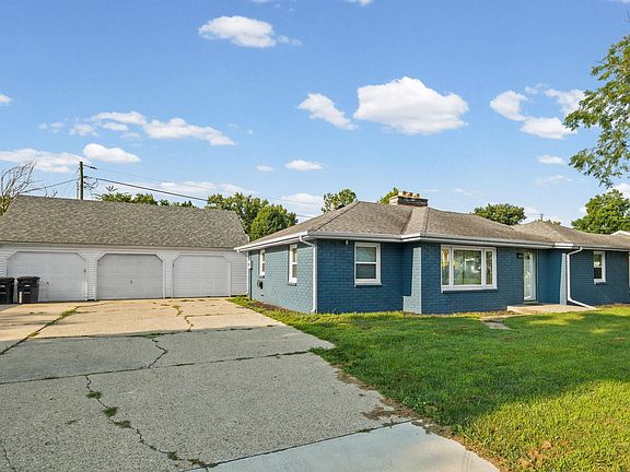 3rd image of 1011 Teal Rd