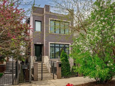 2128 N Winchester Ave, Chicago, IL, 60614