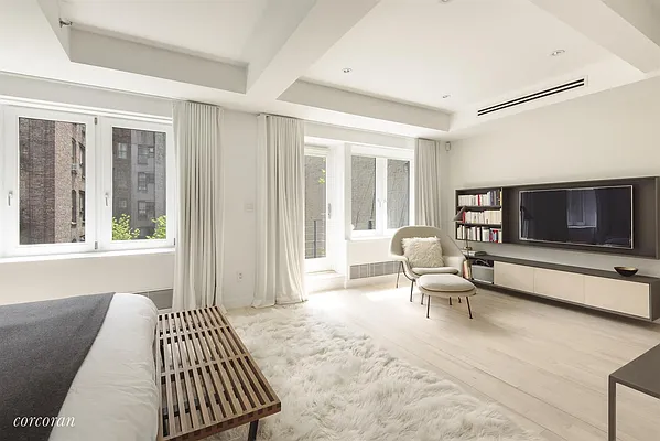 Sold by Corcoran | media 21