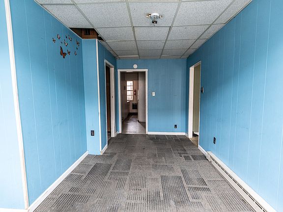 3rd image of 212 W Market St #A