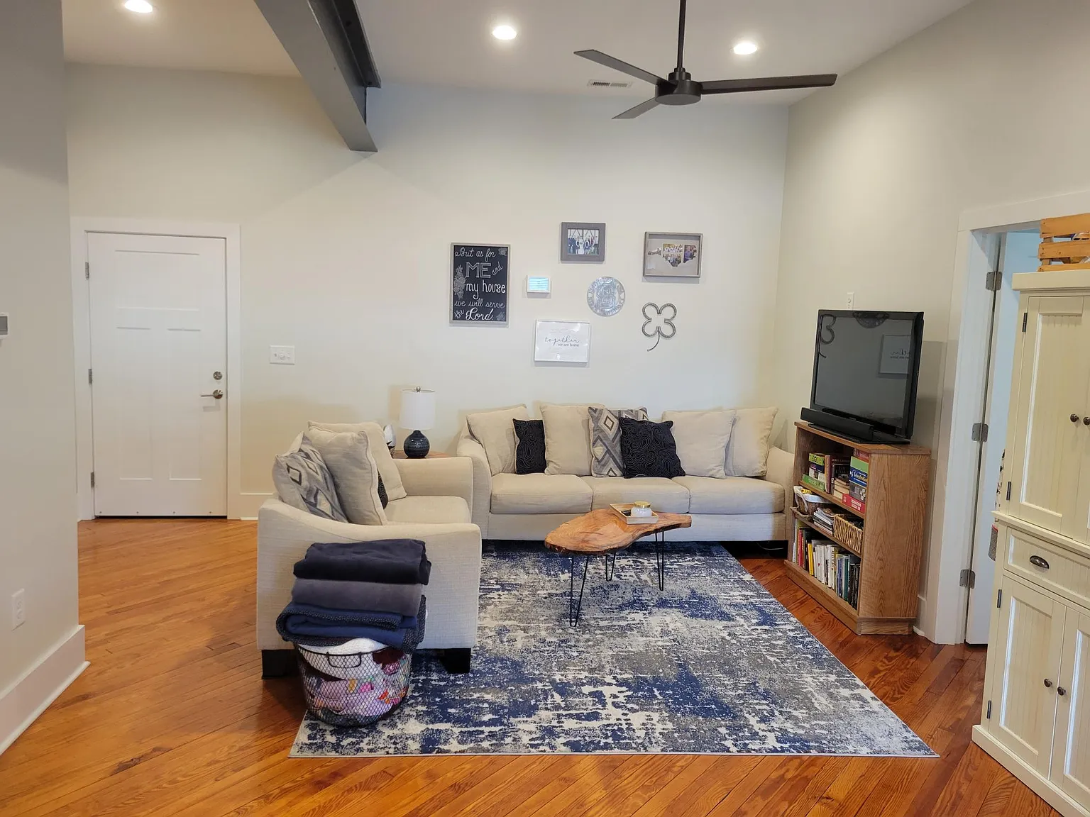 3694 E Wilson St — Photo 4