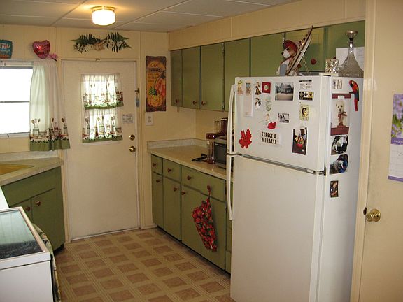 5th image of 6 S Granada Ln