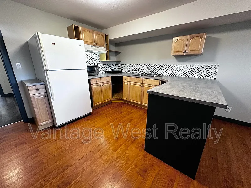 697B Belgo Rd