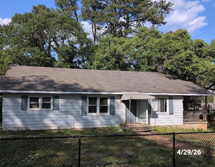 1st image of 203 Brenton Ave