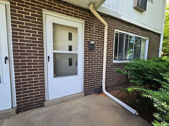 5th image of 305 Aqua Ct #2