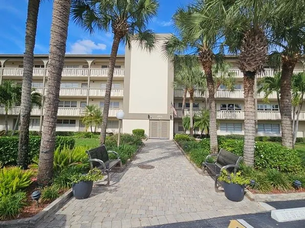 4701 Martinique Drive #H4, Coconut Creek, FL 33066