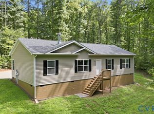 2575 Log Cabin Rd, Maidens, VA 23102