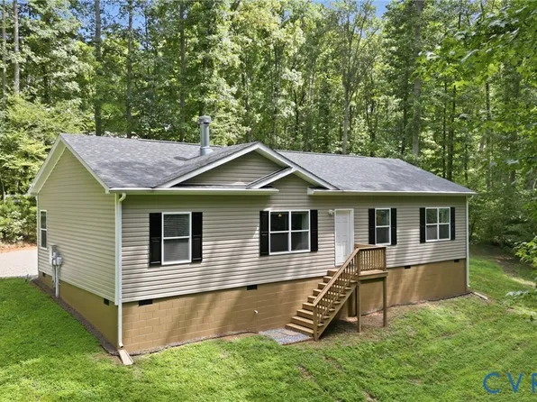 2575 Log Cabin Rd, Maidens, VA 23102